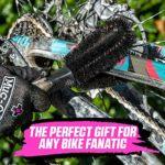 Muc-Off 8 In 1 Bicycle Cleaning Kit - Kit Pulizia Bici - Include Detergente Bici, Spray Protettore Bici, Spazzole Pulizia Bici e una Spugna in una Pratica Confezione 17 Muc Off 8 In 1 Bicycle Cleaning Kit Kit Pulizia Bici Include Detergente Bici Spray Protettore Bici Spazzole Pulizia Bici e una Spugna in una Pratica Confezione 0 0 Muc-Off 8 In 1 Bicycle Cleaning Kit - Kit Pulizia Bici - Include Detergente Bici, Spray Protettore Bici, Spazzole Pulizia Bici e una Spugna in una Pratica Confezione