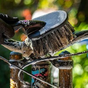 Muc-Off 8 In 1 Bicycle Cleaning Kit - Kit Pulizia Bici - Include Detergente Bici, Spray Protettore Bici, Spazzole Pulizia Bici e una Spugna in una Pratica Confezione 12 Muc-Off 8 In 1 Bicycle Cleaning Kit - Kit Pulizia Bici - Include Detergente Bici, Spray Protettore Bici, Spazzole Pulizia Bici e una Spugna in una Pratica Confezione - immagine 5
