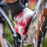 Muc-Off 8 In 1 Bicycle Cleaning Kit - Kit Pulizia Bici - Include Detergente Bici, Spray Protettore Bici, Spazzole Pulizia Bici e una Spugna in una Pratica Confezione 21 Muc Off 8 In 1 Bicycle Cleaning Kit Kit Pulizia Bici Include Detergente Bici Spray Protettore Bici Spazzole Pulizia Bici e una Spugna in una Pratica Confezione 0 4 Muc-Off 8 In 1 Bicycle Cleaning Kit - Kit Pulizia Bici - Include Detergente Bici, Spray Protettore Bici, Spazzole Pulizia Bici e una Spugna in una Pratica Confezione